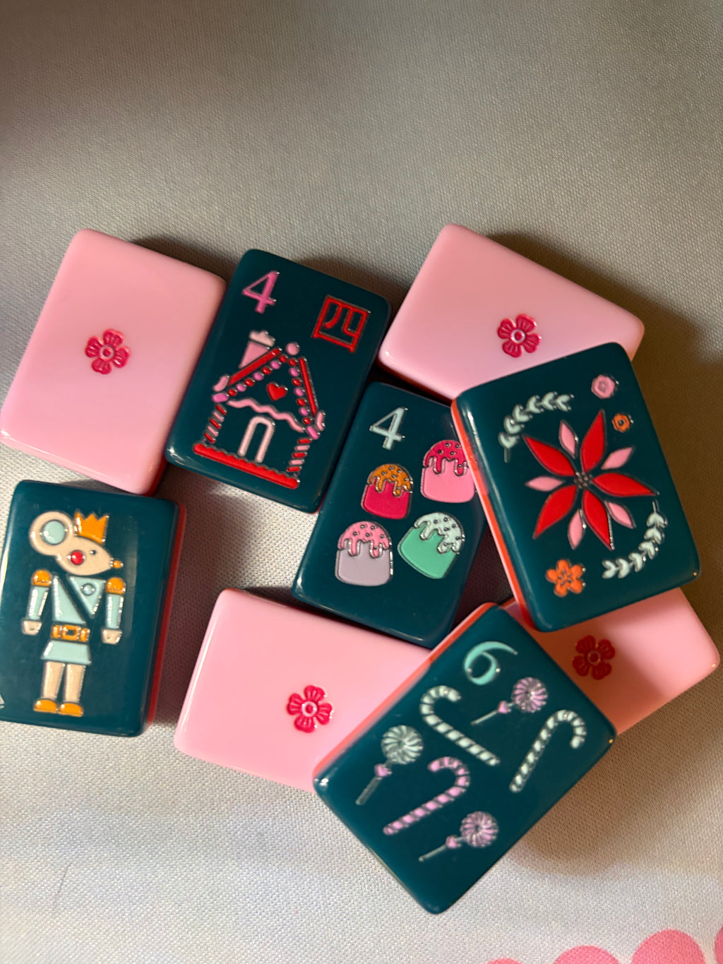 Sweet Holiday Mahjong Tile Set