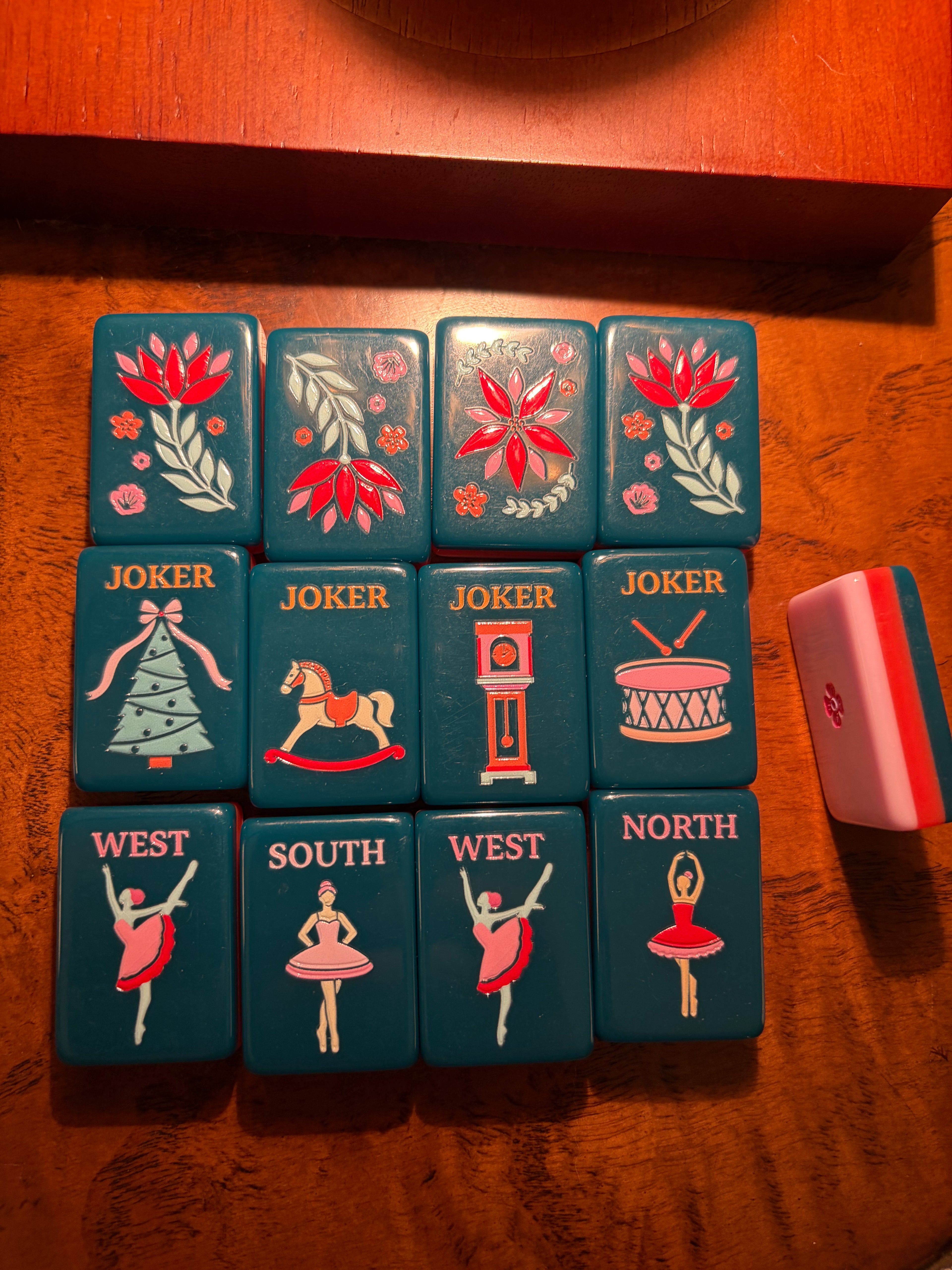 Sweet Holiday Mahjong Tile Set