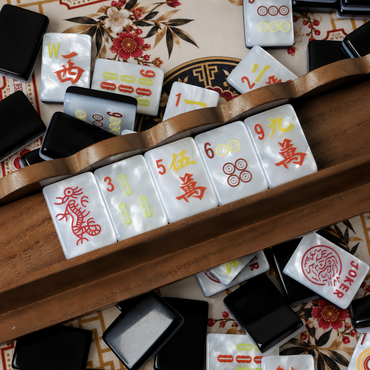 The Black Pearl Mahjong Set